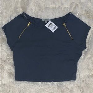 Crop top-bundle with others in closet for discount